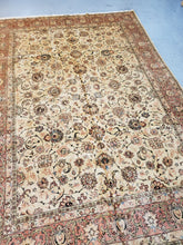 Load image into Gallery viewer, Sarouk Rug Circa 1930s