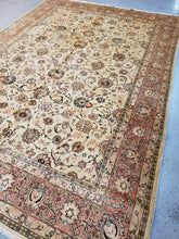 Load image into Gallery viewer, Sarouk Rug Circa 1930s