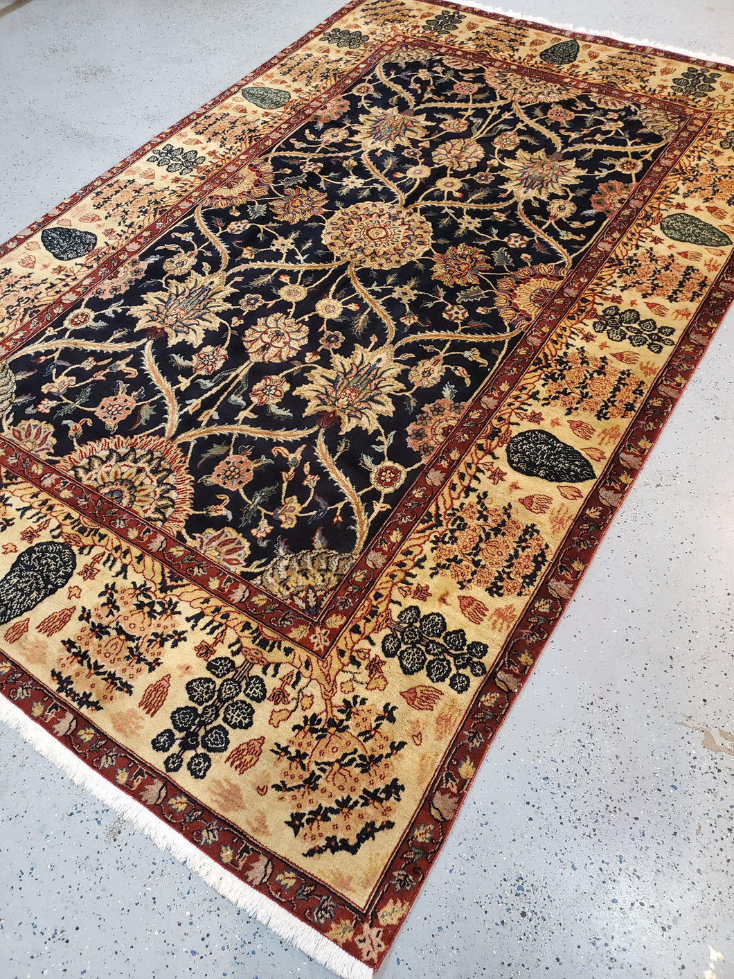 Traditional Indian Mughal Agra Rugs 