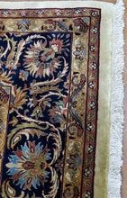 Load image into Gallery viewer, Fine Indian Sarouk Rug 