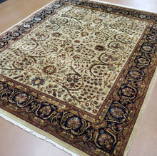 Load image into Gallery viewer, Fine Indian Sarouk Rug 