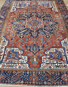 Persian Heriz Carpet, Antique Rugs and Carpets Circa 1930s