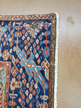 Load image into Gallery viewer, Persian Heriz Carpet, Antique Rugs and Carpets Circa 1930s